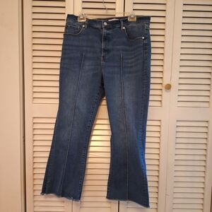 LOFT The Kick Crop High Rise Cropped Medium Wash Blue Jeans Size 32